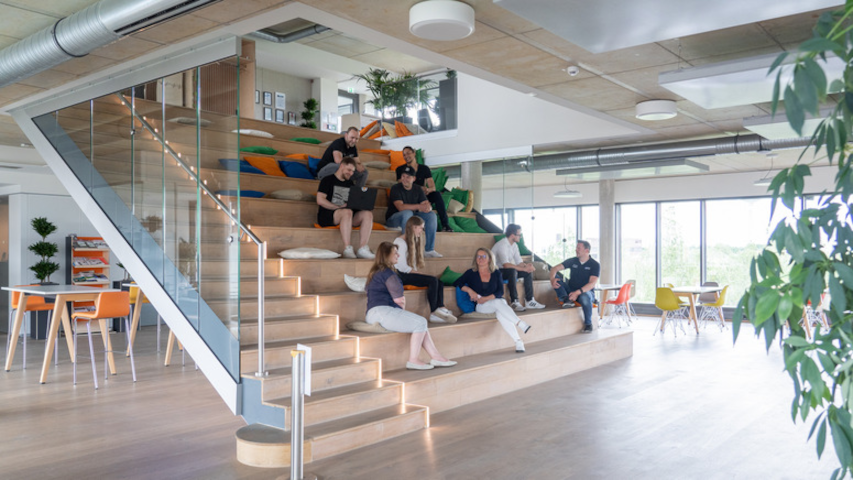 Portraitbild des TOP JOB-Arbeitgebers abat AG